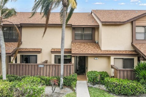 Touwnhouse à vendre à Coconut Creek, Floride: 2 chambres, 124.77 m2 № 2089066 - photo 3