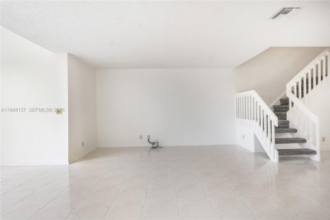 Touwnhouse à vendre à Coconut Creek, Floride: 2 chambres, 124.77 m2 № 2089066 - photo 16