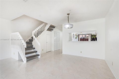 Touwnhouse à vendre à Coconut Creek, Floride: 2 chambres, 124.77 m2 № 2089066 - photo 18