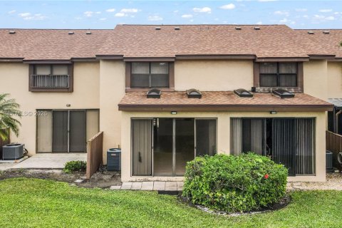 Touwnhouse à vendre à Coconut Creek, Floride: 2 chambres, 124.77 m2 № 2089066 - photo 6