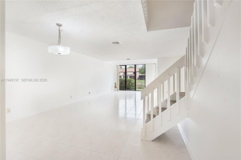 Touwnhouse à vendre à Coconut Creek, Floride: 2 chambres, 124.77 m2 № 2089066 - photo 14