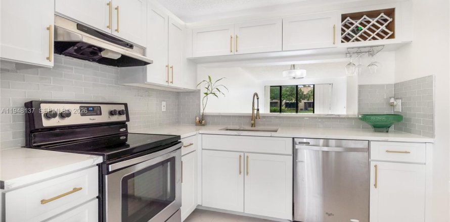 Touwnhouse à Coconut Creek, Floride 2 chambres, 124.77 m2 № 2089066