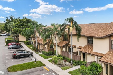 Touwnhouse à vendre à Coconut Creek, Floride: 2 chambres, 124.77 m2 № 2089066 - photo 8