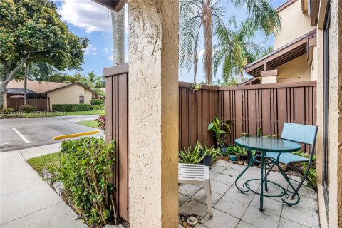Touwnhouse à vendre à Coconut Creek, Floride: 2 chambres, 124.77 m2 № 2089066 - photo 9