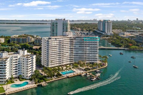 Condominio en venta en Miami Beach, Florida, 2 dormitorios, 130.34 m2 № 1875451 - foto 19