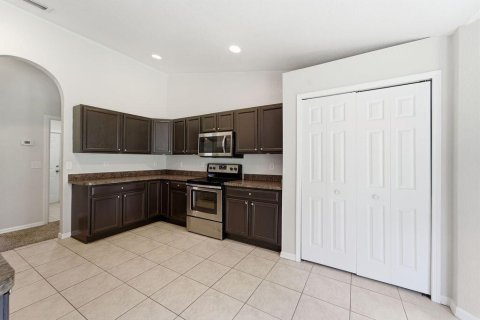 House in Port St. Lucie, Florida 3 bedrooms, 165.37 sq.m. № 2083279 - photo 9