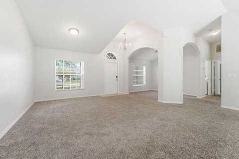 House in Port St. Lucie, Florida 3 bedrooms, 165.37 sq.m. № 2083279 - photo 6