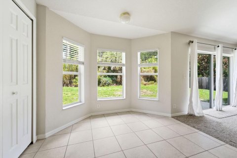 House in Port St. Lucie, Florida 3 bedrooms, 165.37 sq.m. № 2083279 - photo 12