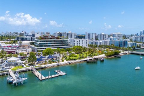 Condo in Miami Beach, Florida, 1 bedroom № 1932695 - photo 23