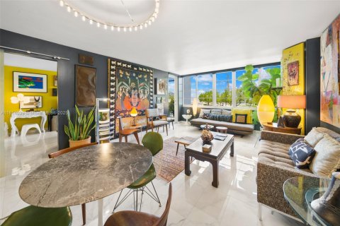 Condo in Miami Beach, Florida, 1 bedroom № 1932695 - photo 4