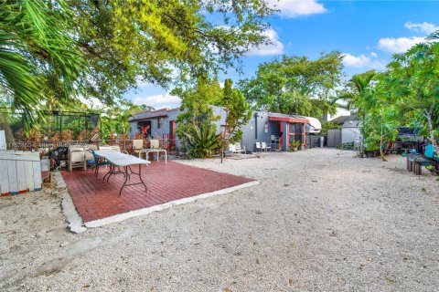 Commercial property in Miami, Florida 200.67 sq.m. № 1714080 - photo 28