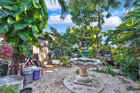 Commercial property in Miami, Florida 200.67 sq.m. № 1714080 - photo 21