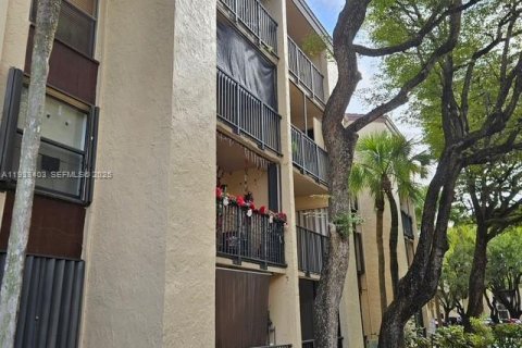 Condo in Miami, Florida, 1 bedroom  № 1991225 - photo 3