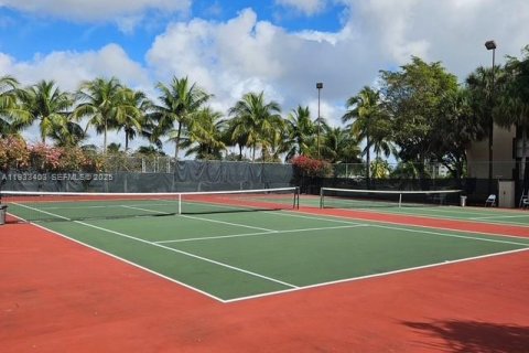 Condo in Miami, Florida, 1 bedroom  № 1991225 - photo 16