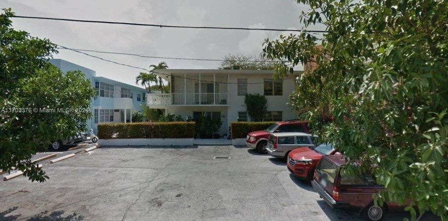 Condo in Miami Beach, Florida, 2 bedrooms  № 1709571