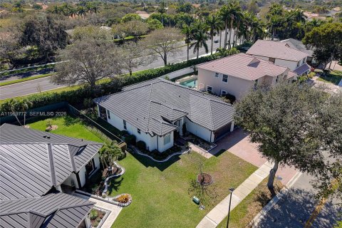 Casa en venta en Coral Springs, Florida, 5 dormitorios, 239.41 m2 № 2030579 - foto 26