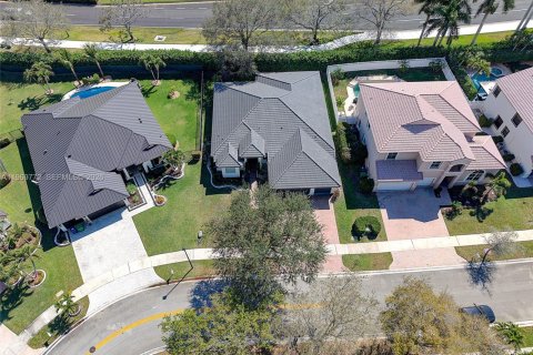 Casa en venta en Coral Springs, Florida, 5 dormitorios, 239.41 m2 № 2030579 - foto 25