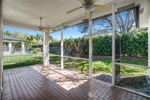 Casa en venta en Coral Springs, Florida, 5 dormitorios, 239.41 m2 № 2030579 - foto 21
