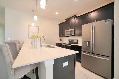 Adosado en alquiler en Kissimmee, Florida, 5 dormitorios, 201.41 m2 № 1879416 - foto 3