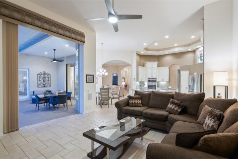 Villa ou maison à vendre à University Park, Floride: 3 chambres, 311.78 m2 № 2418397 - photo 19