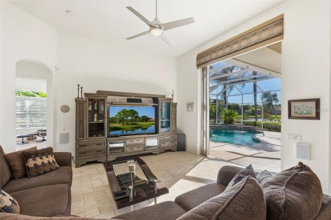 Villa ou maison à vendre à University Park, Floride: 3 chambres, 311.78 m2 № 2418397 - photo 16