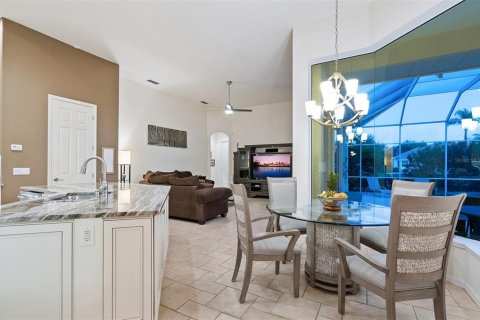 Villa ou maison à vendre à University Park, Floride: 3 chambres, 311.78 m2 № 2418397 - photo 14