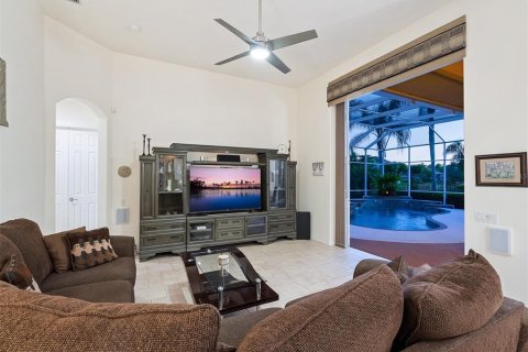 Villa ou maison à vendre à University Park, Floride: 3 chambres, 311.78 m2 № 2418397 - photo 17