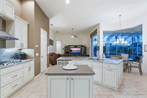Villa ou maison à vendre à University Park, Floride: 3 chambres, 311.78 m2 № 2418397 - photo 23