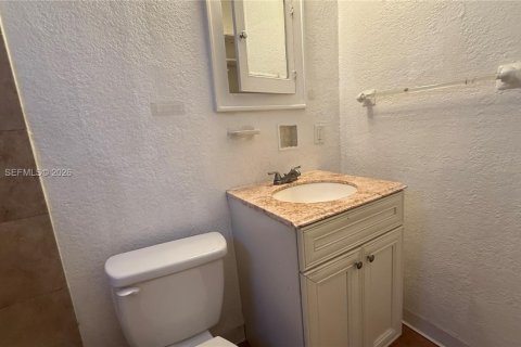 Villa ou maison à louer à Lake Worth, Floride: 3 chambres, 180.97 m2 № 1996405 - photo 16