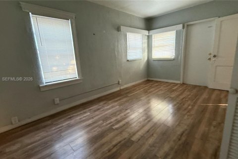 Villa ou maison à louer à Lake Worth, Floride: 3 chambres, 180.97 m2 № 1996405 - photo 9