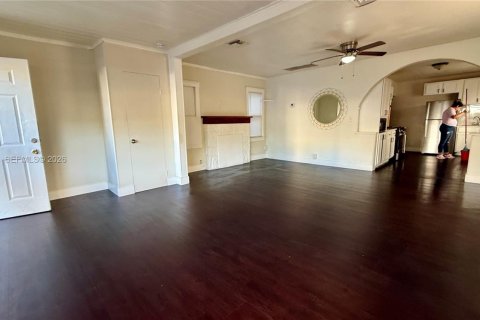 Villa ou maison à louer à Lake Worth, Floride: 3 chambres, 180.97 m2 № 1996405 - photo 4