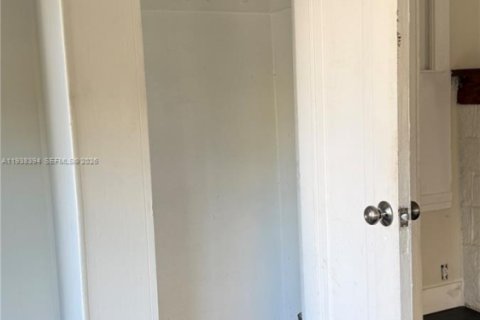 Villa ou maison à louer à Lake Worth, Floride: 3 chambres, 180.97 m2 № 1996405 - photo 3