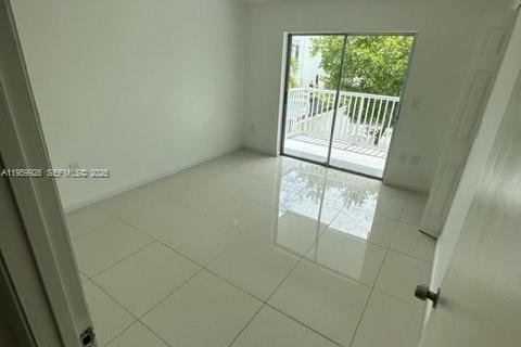 Copropriété à louer à North Miami Beach, Floride: 2 chambres, 90.12 m2 № 2025743 - photo 9