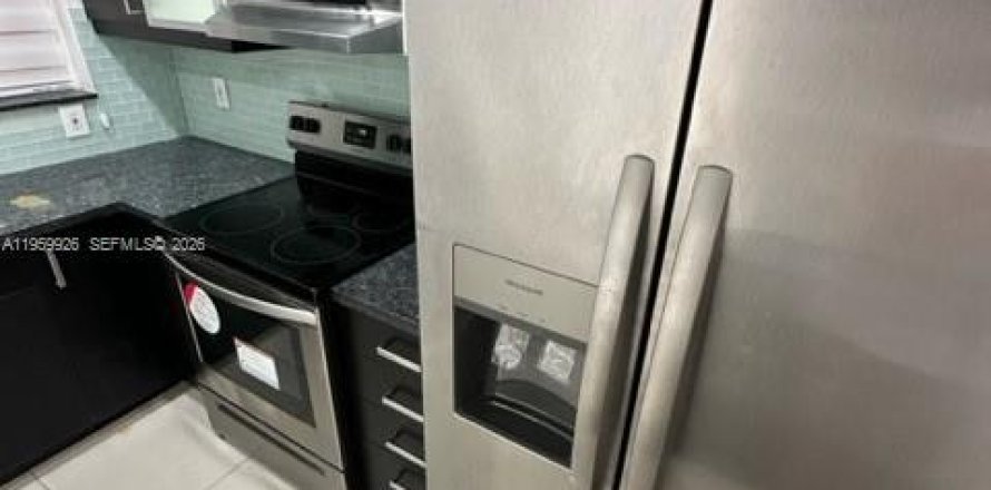 Condo à North Miami Beach, Floride, 2 chambres  № 2025743