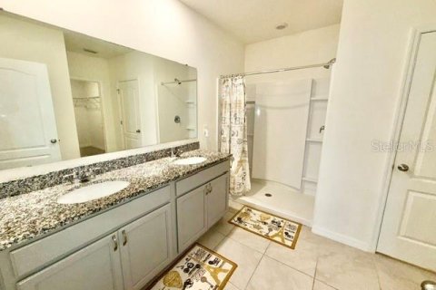 House in Sanford, Florida 4 bedrooms, 169.45 sq.m. № 2267517 - photo 15