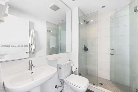 Condominio en venta en Miami, Florida, 2 dormitorios, 98.48 m2 № 2021445 - foto 25