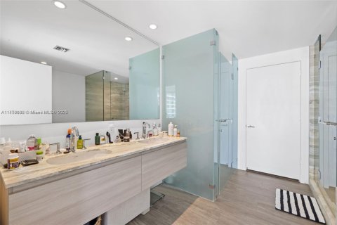 Condominio en venta en Miami, Florida, 2 dormitorios, 98.48 m2 № 2021445 - foto 19