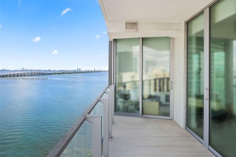 Condominio en venta en Miami, Florida, 2 dormitorios, 98.48 m2 № 2021445 - foto 14