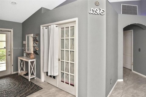 Villa ou maison à vendre à Lehigh Acres, Floride: 3 chambres № 1965629 - photo 5