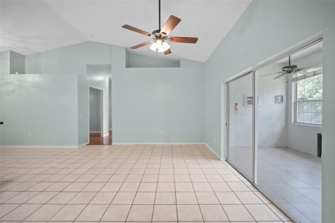 Villa ou maison à vendre à Palm Bay, Floride: 3 chambres, 149.67 m2 № 2289777 - photo 15
