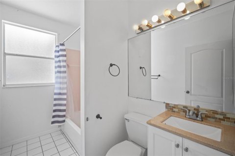 Villa ou maison à vendre à Palm Bay, Floride: 3 chambres, 149.67 m2 № 2289777 - photo 29