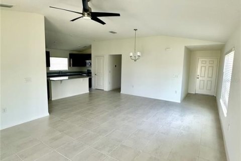 House in Lake Wales, Florida 3 bedrooms, 140.38 sq.m. № 1871105 - photo 3