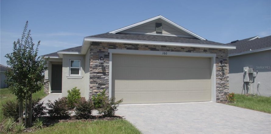 House in Lake Wales, Florida 3 bedrooms, 140.38 sq.m. № 1871105
