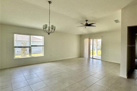 House in Lake Wales, Florida 3 bedrooms, 140.38 sq.m. № 1871105 - photo 5
