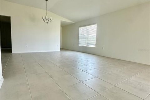 House in Lake Wales, Florida 3 bedrooms, 140.38 sq.m. № 1871105 - photo 4