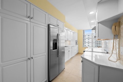 Condo in Fort Lauderdale, Florida, 2 bedrooms  № 2406116 - photo 8