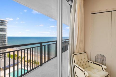Condo in Fort Lauderdale, Florida, 2 bedrooms  № 2406116 - photo 23