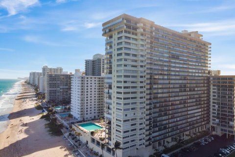 Condo in Fort Lauderdale, Florida, 2 bedrooms  № 2406116 - photo 30