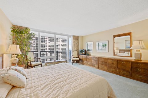 Condo in Fort Lauderdale, Florida, 2 bedrooms  № 2406116 - photo 14