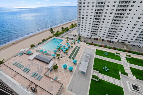 Condo in Fort Lauderdale, Florida, 2 bedrooms  № 2406116 - photo 3